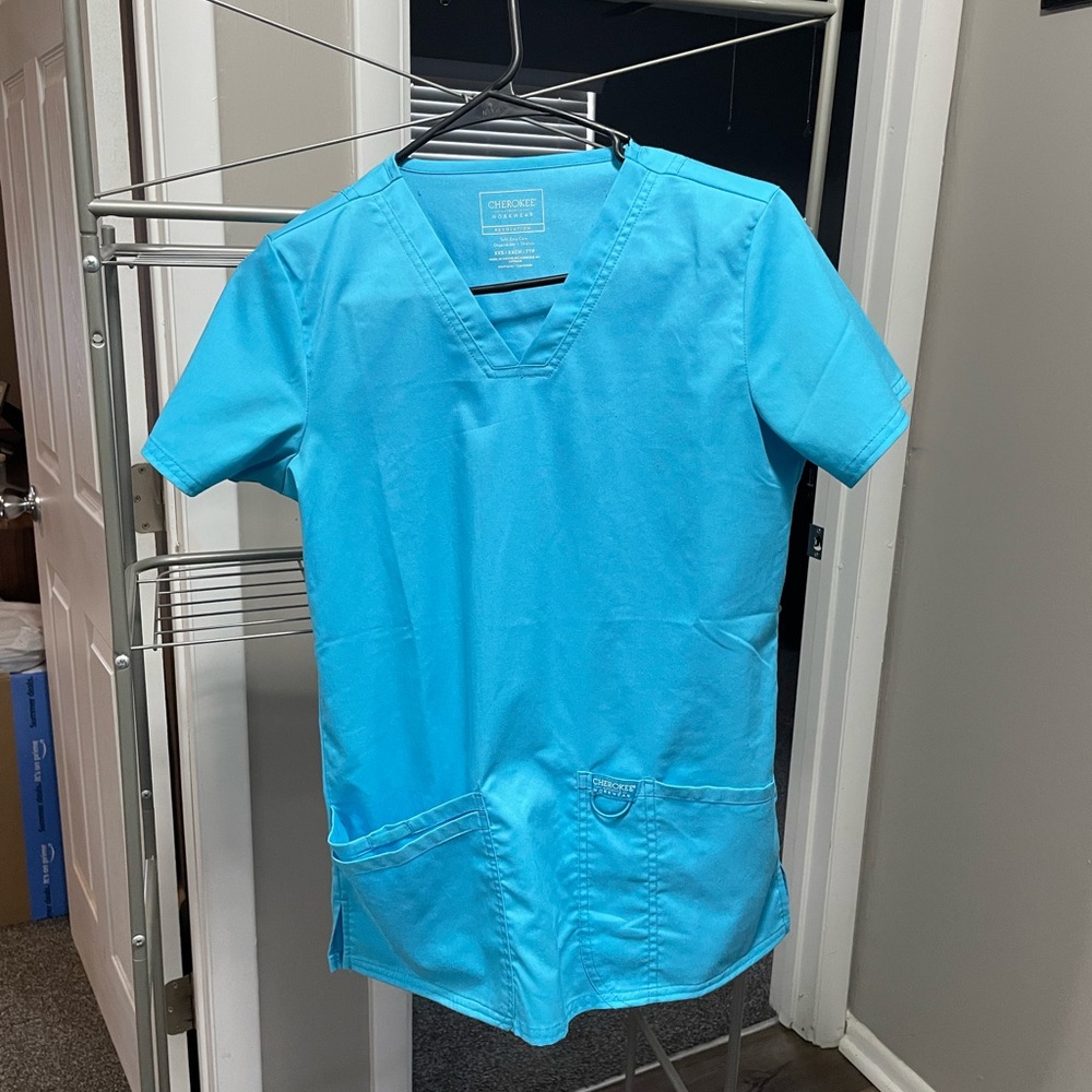 Cherokee XXS small scrub top!